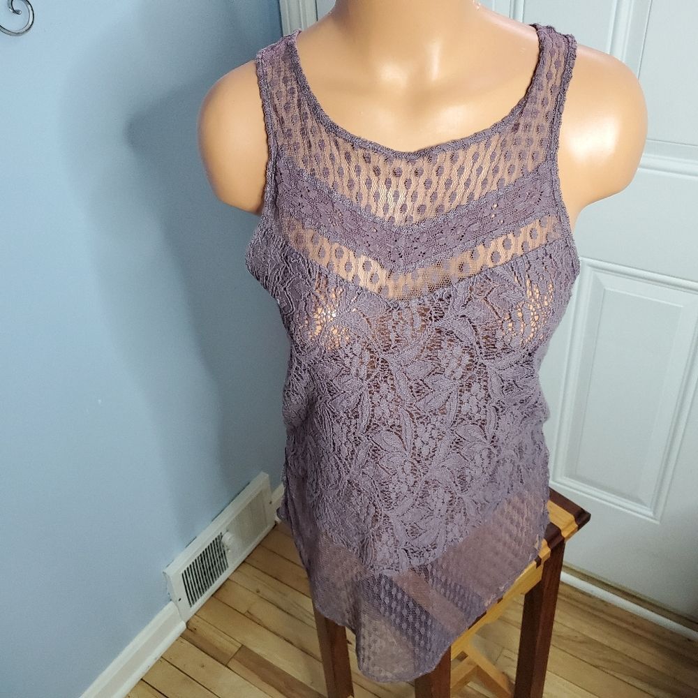 American Eagle purple festival lace high low tank top
